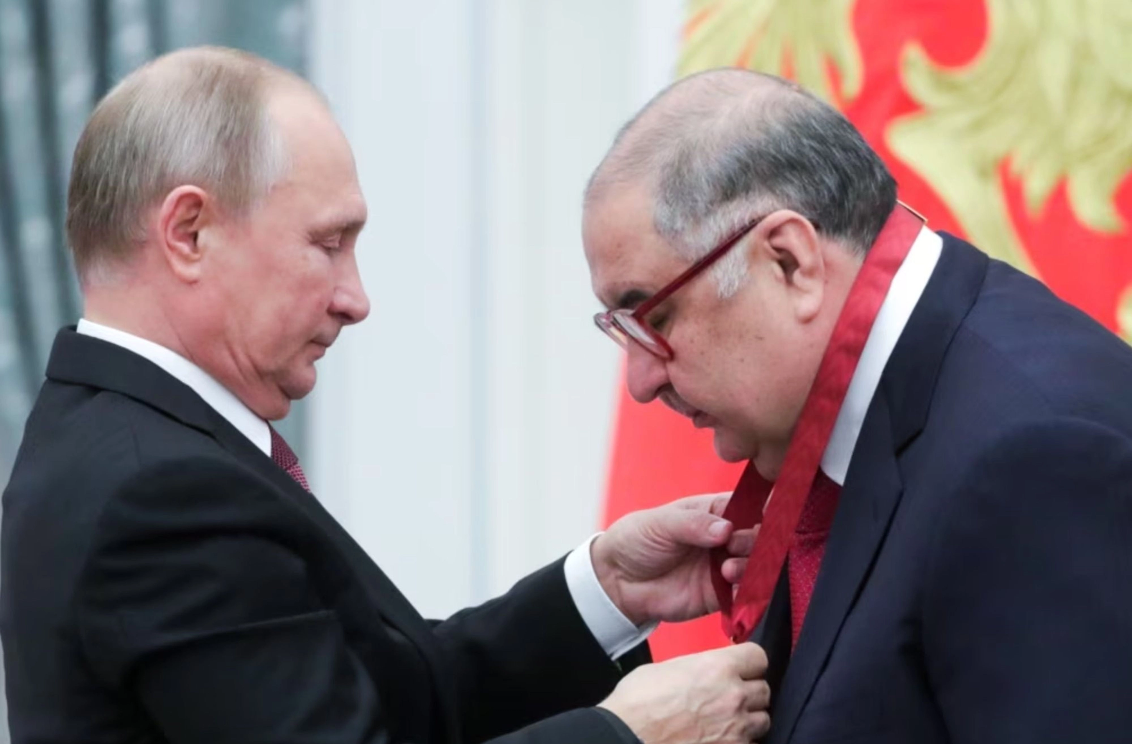 Vladimir Putin and Alisher Usmanov