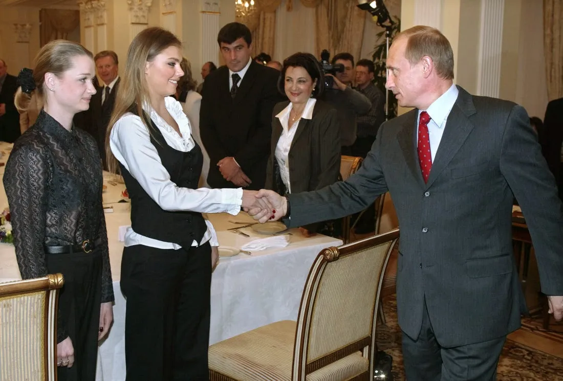SonntagsZeitung: Kabaeva had two sons with Putin in 2015 and 2019