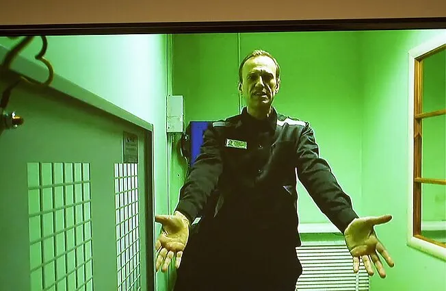 “He began to complain of sharp pain in the stomach”: Official documents obtained by The Insider confirm Navalny was poisoned in prison