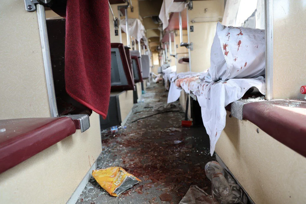 At least 17 killed, over 150 injured as Russia strikes Dnipro with ballistic missiles — one detonates near a passenger train