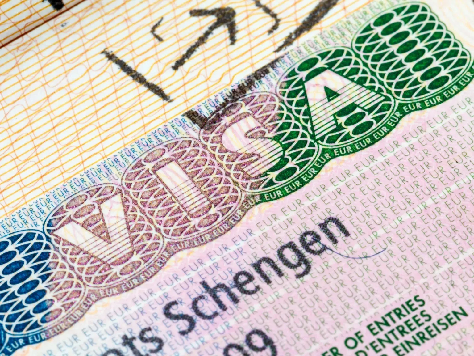 Schengen echo chamber: The EU’s new visa restrictions will hit vulnerable Russians without actually enhancing the bloc’s security