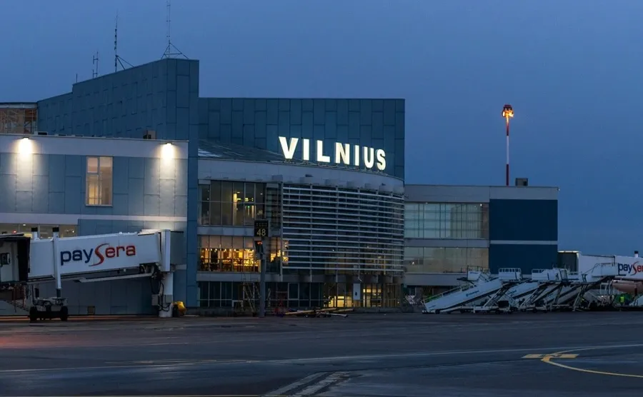 Vilnius airport paralyzed by deliberate launch of 60 balloons from Belarus