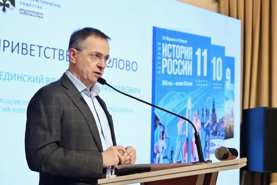Required reading: Russia’s new mandatory history textbook offers a glimpse of the present
