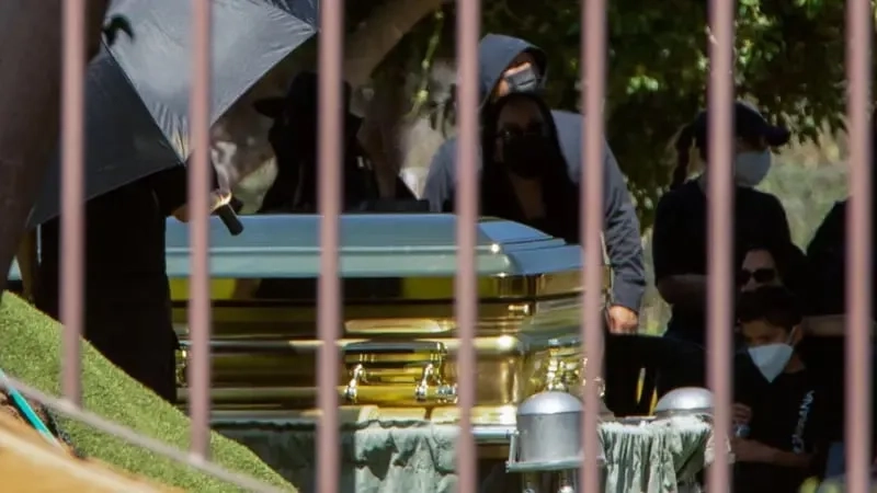El Mencho’s funeral in a gilded coffin