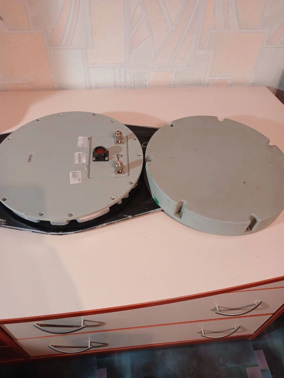 GI005 antenna casing